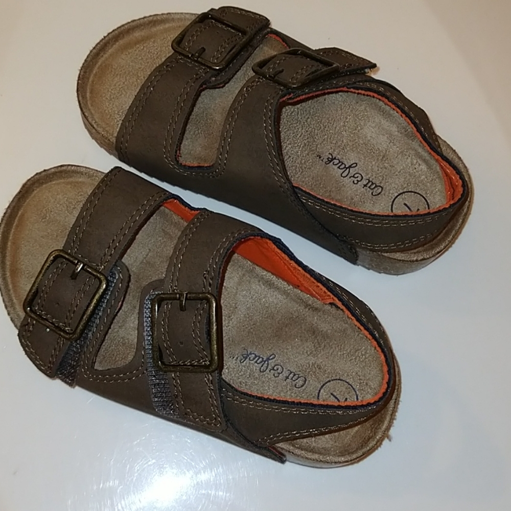 Boys / toddler sandals size 7